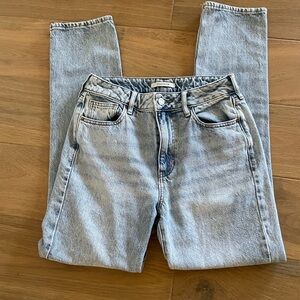 PacSun ‘Mom Jean’
Size 26L